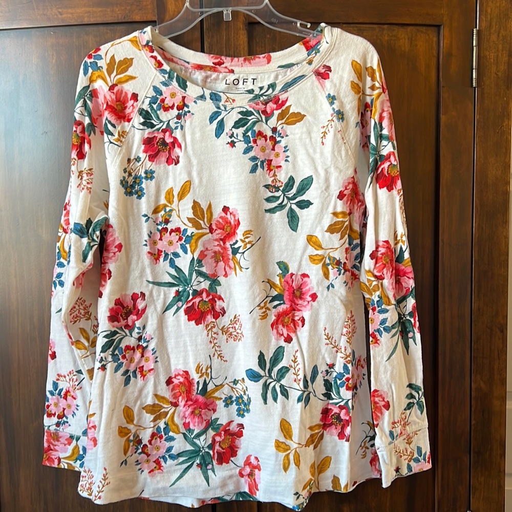 Cotton floral knit - crewneck top. 100% cotton